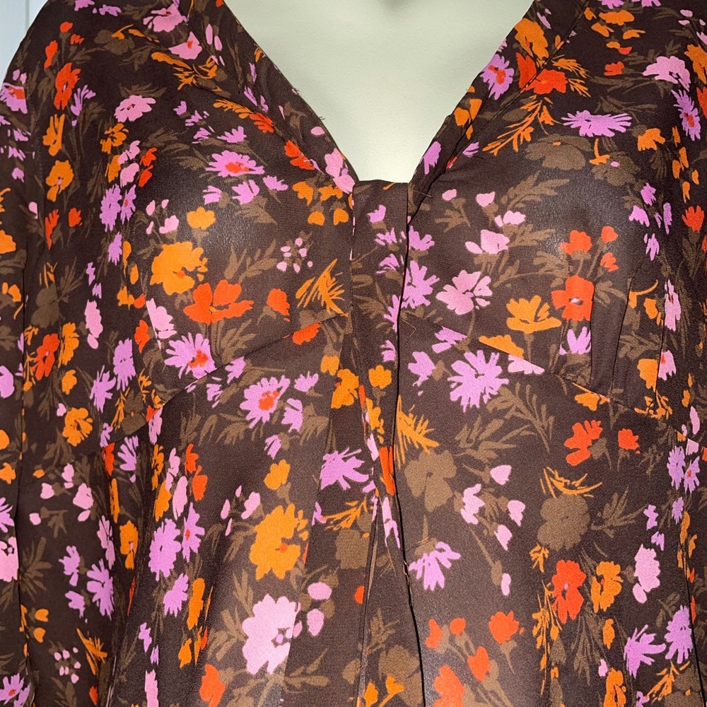 Liz Lange maternity blouse top floral large - Picture 2 of 2